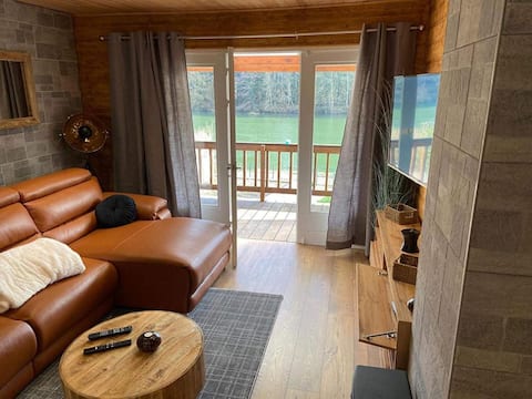 Popular Airbnb listing: The Hermeton Cottage in Hastière
