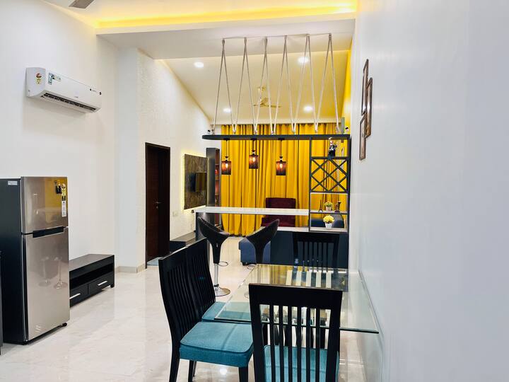 Dining area image 3