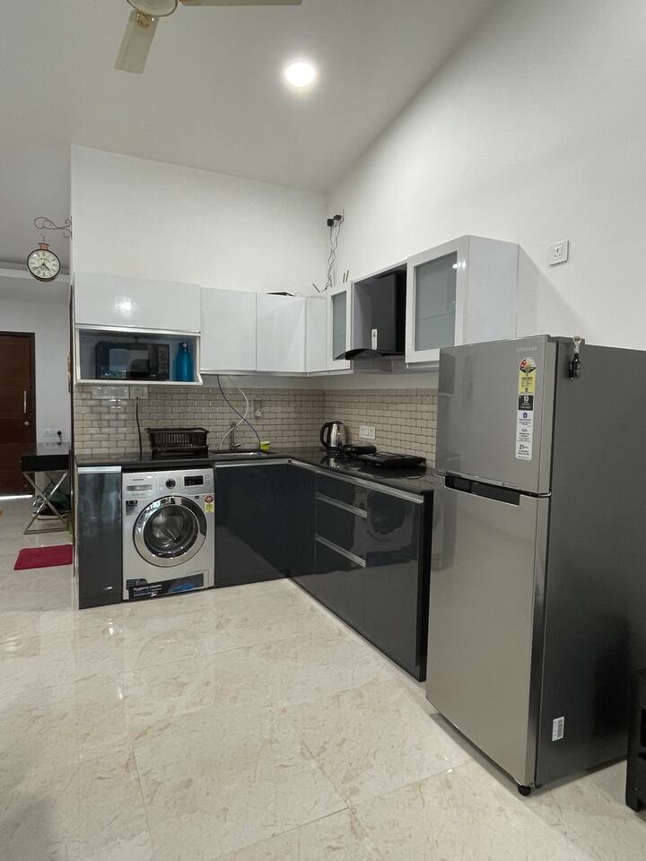 Full kitchen image 1