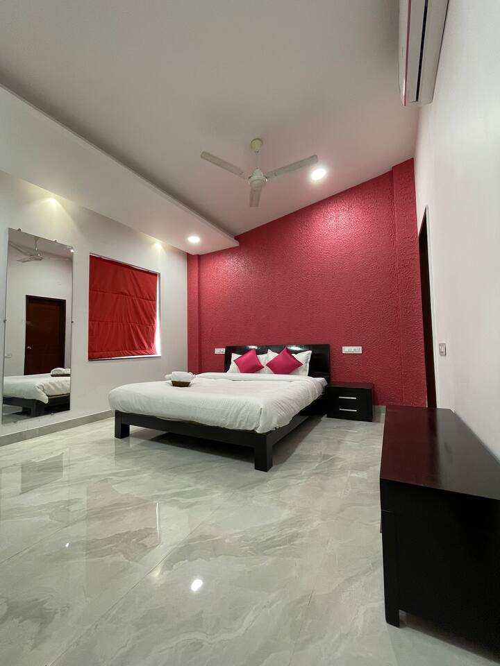 Bedroom 2 image 1