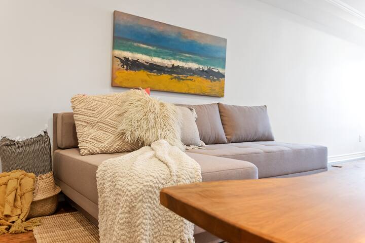 Spacious monthly stays. Your home away from home gallery image 4