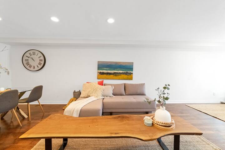 Spacious monthly stays. Your home away from home gallery image 5