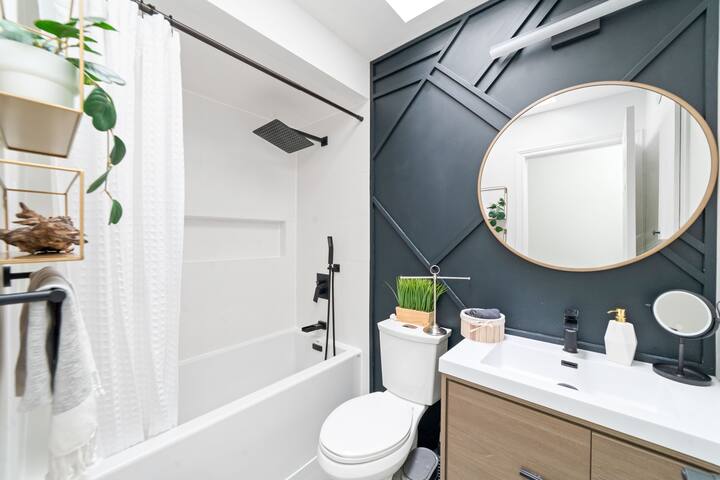 Spacious monthly stays. Your home away from home gallery image 3