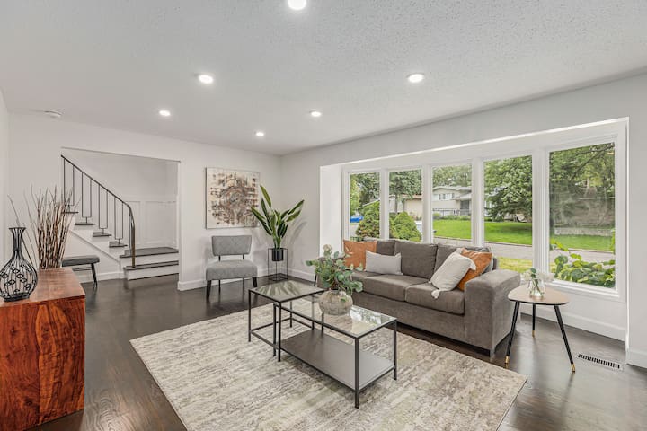 4 bed house with chefs kitchen gallery image 3