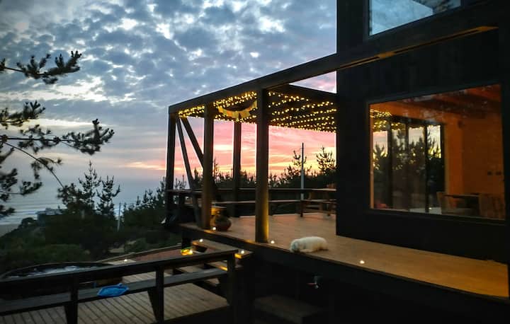 beach, forest, hot tub and much more!