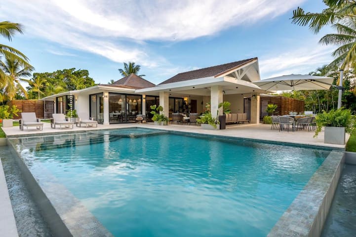 Daisy & Erik managed Airbnb listing 1