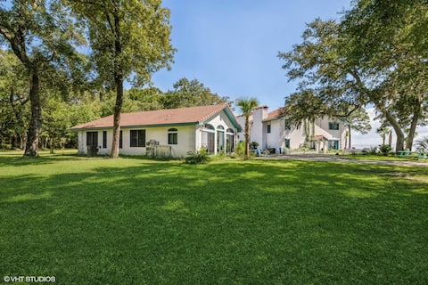 Guest Home of Eden House Mansion