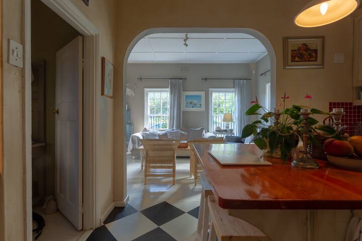 Kalk Bay home to rent gallery image 5