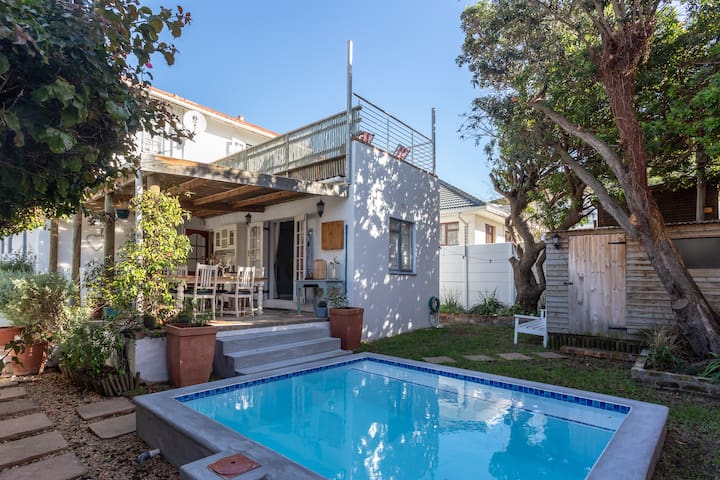 Kalk Bay home to rent