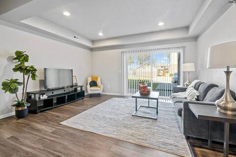 Beautiful 2 Bed 2 Bath Apartment