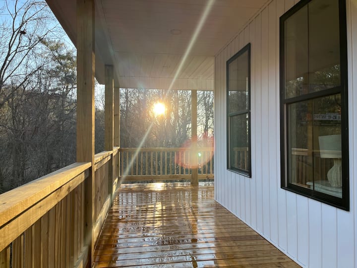 Tucked Away 3 w/ King bed! Houses for Rent in Fletcher, North