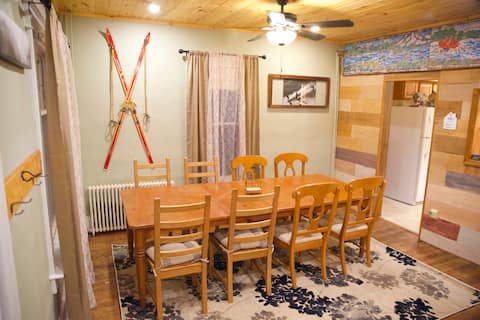 Top Airbnb: Comfy Getaway 5 Minutes to Gore Mt., Sleeps 9+ in North Creek
