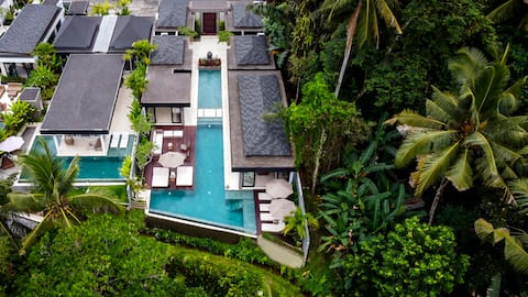 Livia Stylish & Cosy 4BR Villa w/ Infinity Pool