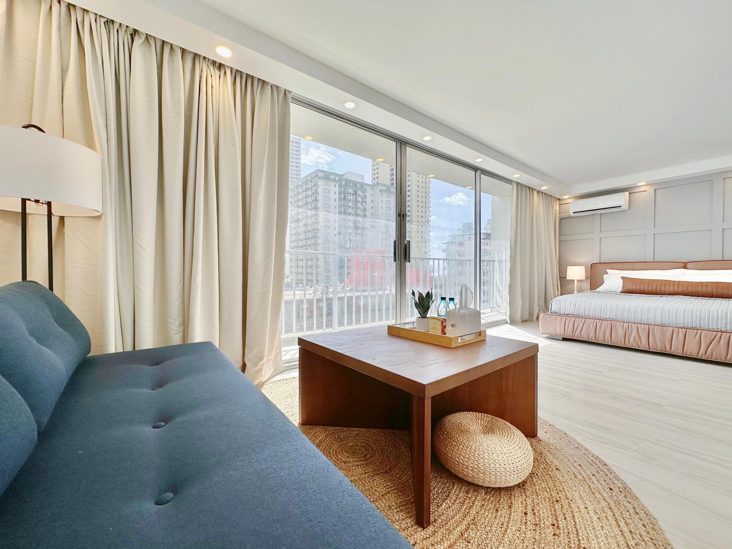 Walk to the beach!-Cozy Renovated Waikiki Studio~ - Image 11