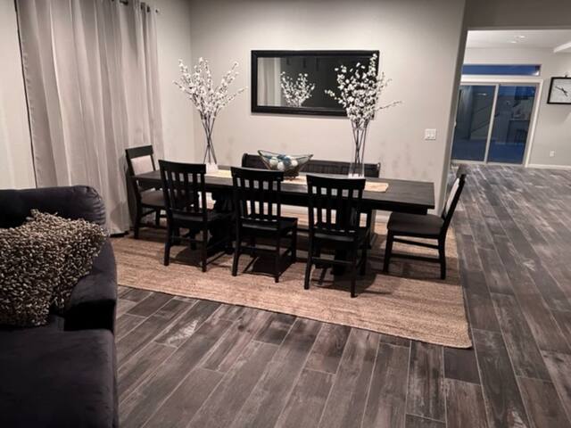 2020 luxury home with 3952 SF of living space gallery image 3