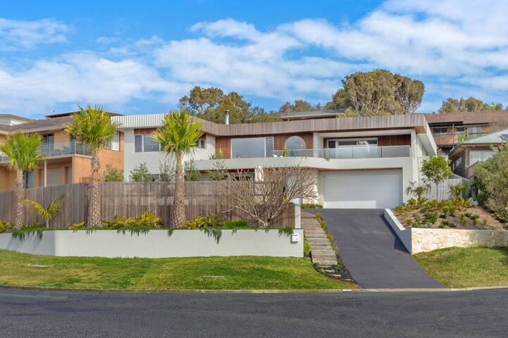 Vera Doma ~ true home by the sea gallery image 2