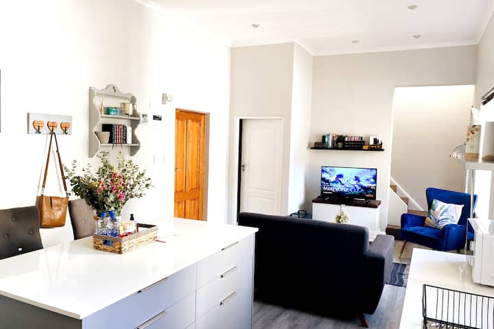 Stay On Main-spacious Family Apartment - Paarl