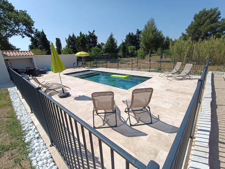 Studio Indépendant Avec Piscine - Villeneuve-lès-Avignon