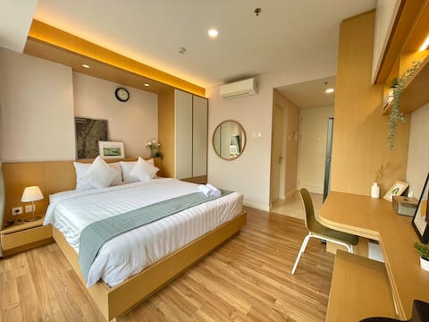 New Bright Studio Landmark Residence | Paskal 23
