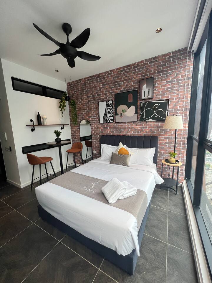 Deluxe Studio with Bathtub KLCC Apartments for Rent in Kuala Lumpur