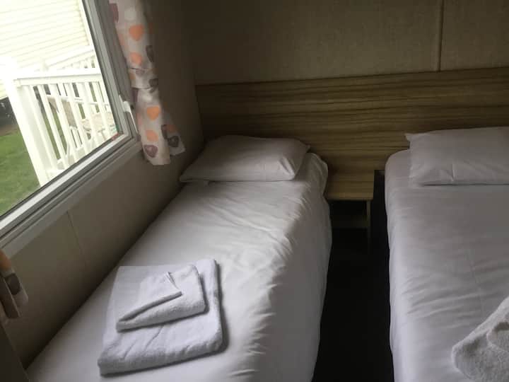 Dhomë gjumi 1