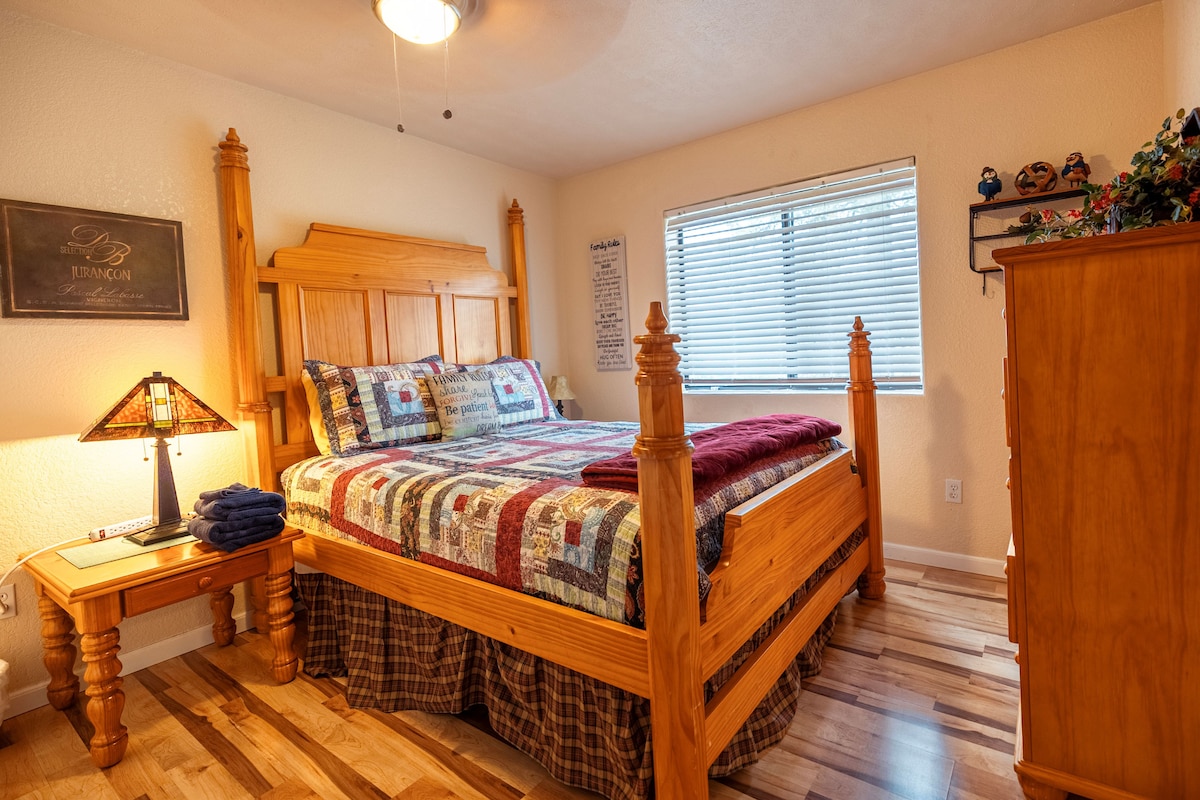 ถัดจาก "ห้องเท็กซัส" คือ "ห้องเซาเทิร์นคอมฟอร์ท" และยังมีวิวหุบเขาที่สวยงาม นอกจากนี้ยังมีพัดลมเพดานและสามารถมีเครื่องทำความร้อนในพื้นที่ไฟฟ้าเพื่อการควบคุมสภาพอากาศเฉพาะบุคคลที่สมบูรณ์แบบ