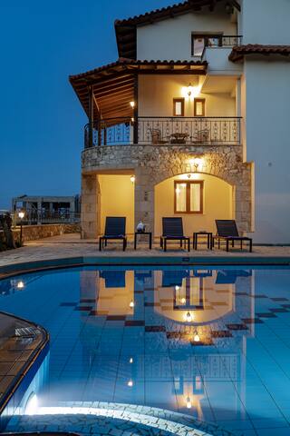 Villa Eleftheria/pool/view/garden/3bdrms/3.5bthrms gallery image 4