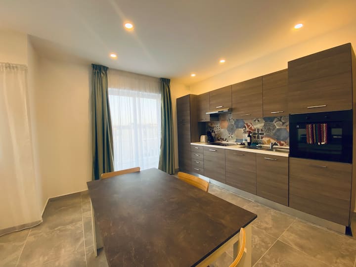 Stylish Penthouse whit terrace Apartments for Rent in IlGżira, Malta