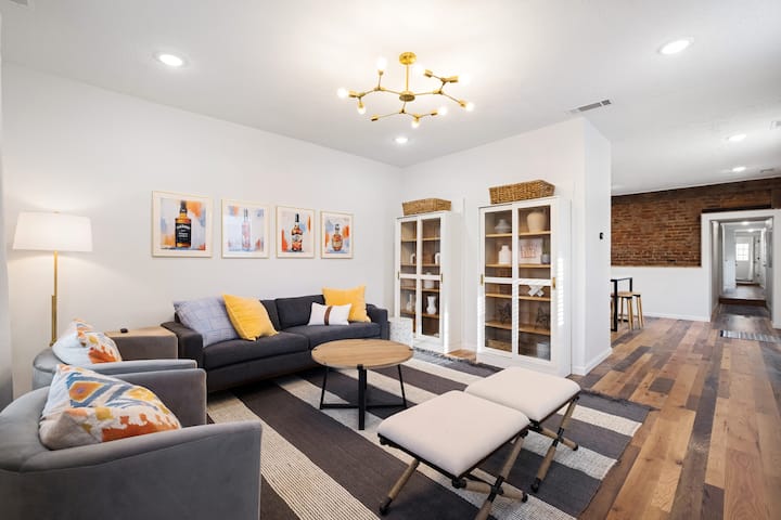 Lux 4-king Bedroom Home | Nr Downtown Louisville - Louisville, KY
