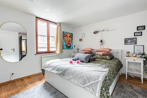 * 3-room loft/Quiet, fully equipped @ City Center