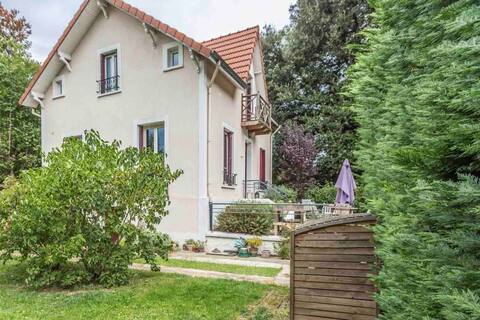 House near Paris/Disneyland