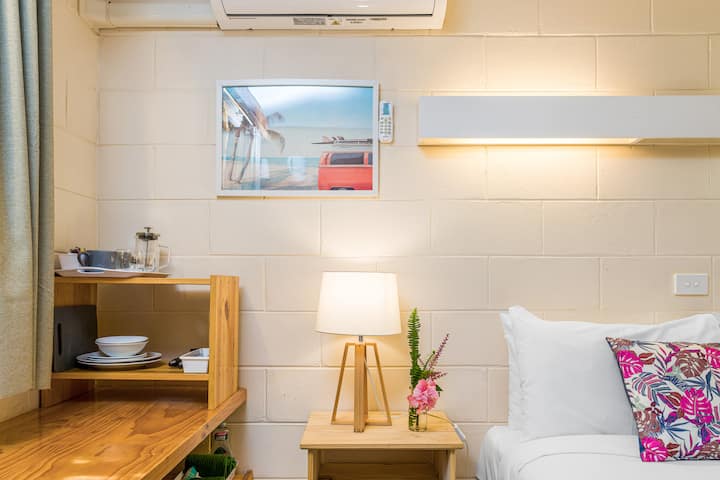 Beachfront Dog-friendly Motel Room With Courtyard - Suffolk Park