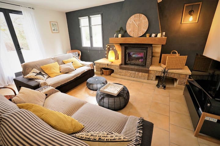 Villa Alix - Piscine Privée - Chambres Climatisées - マシフ・デュ・リュベロン