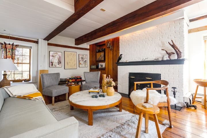 Collector’s Cottage - Hudson, NY