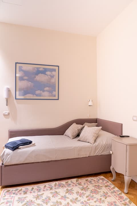 Proprietà Airbnb di successo: Servi 1784 studio apartment floor 2 a Modena