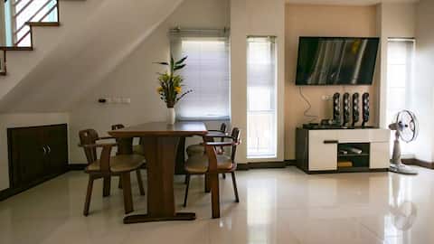 Mountain View House with Pool