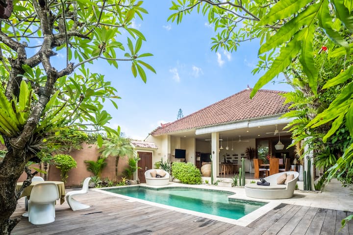 Villa Charmante De 2chambres Confortable¢rale - Seminyak