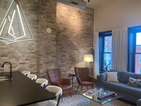 Modern Space on Main with On-Site Parking!