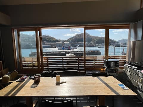 A house where you can relax with a view of the Onomichi waterway in front of the house (entire house