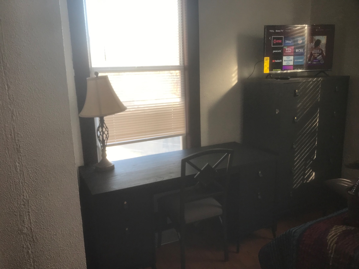 Private room, long term, 30d+ “Wyatt Earp” – Photo 5