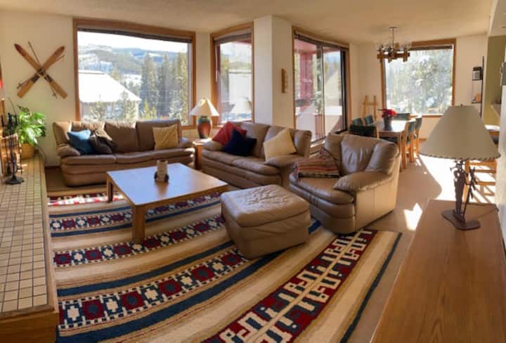 Downtown Winter Park Ski Condo - 윈터파크