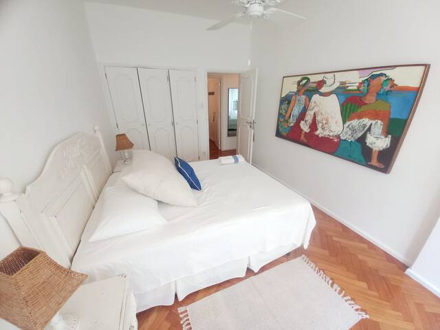 NEW! Ipanema beach apartment – Design and Location gallery image 5