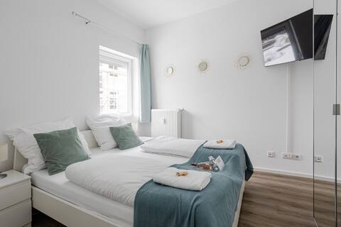 LUX Apartment near Airport