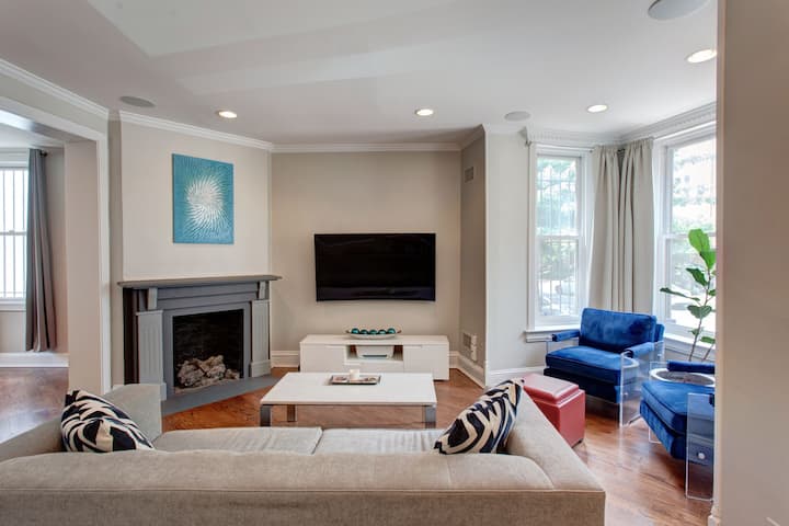Private Townhome 3 Bed/2.5 Bath - 2 Separate Units - Bethesda