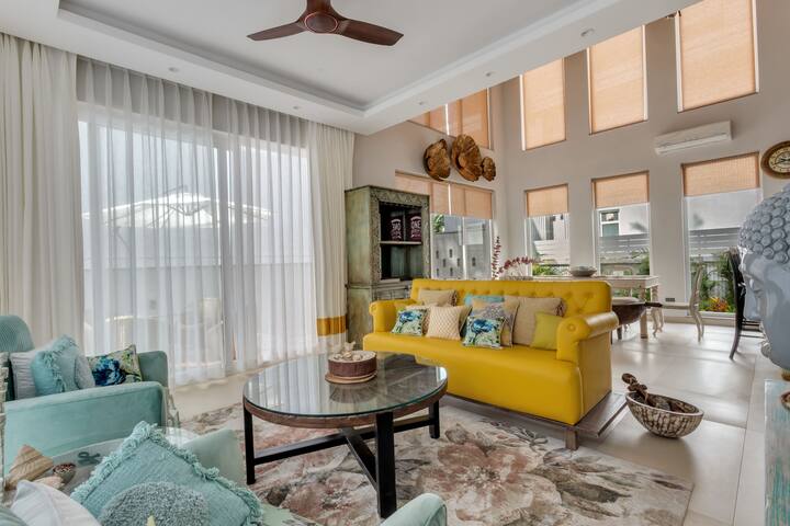 Living room image 5
