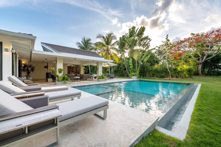 JAE Luxury Homes managed Airbnb listing 2