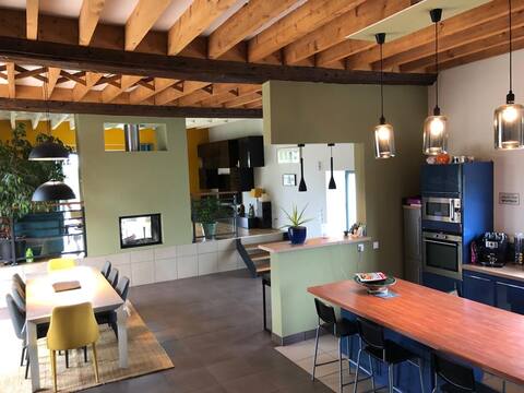House 220 m² family