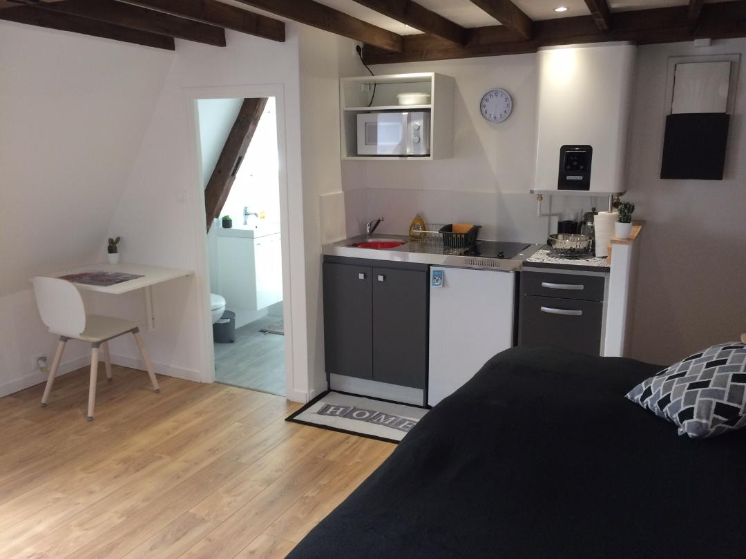 Airbnb performant: Cozy harbor, ramparts and intramural studio (+linens) à Vannes