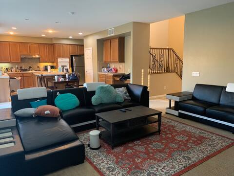 Cozy Home ~ Master Bedroom Grand Suites ~ 1