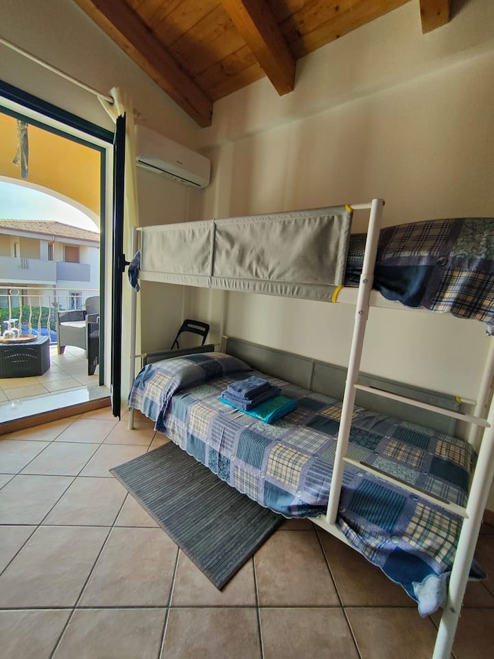 habitación con literas